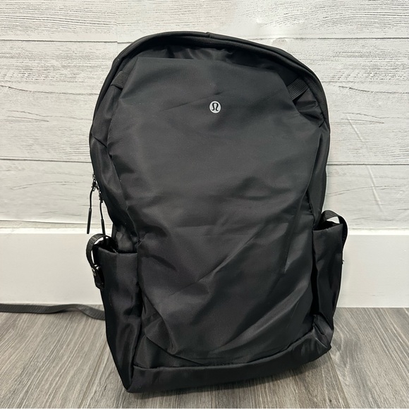 Lululemon out of range backpack NWOT - Picture 1 of 9
